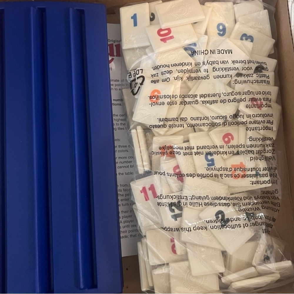 Vintage 1997 - THE ORIGINAL RUMMIKUB THE FAST MOVING RUMMY TILE GAME! NEW IN BOX - Picture 5 of 6